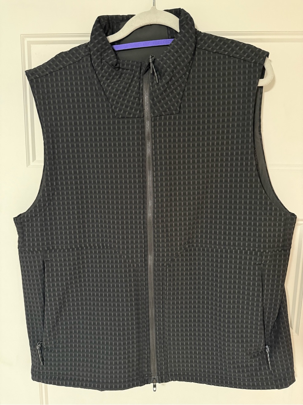 lululemon athletica Men's Charcoal Grid Quilted Vest